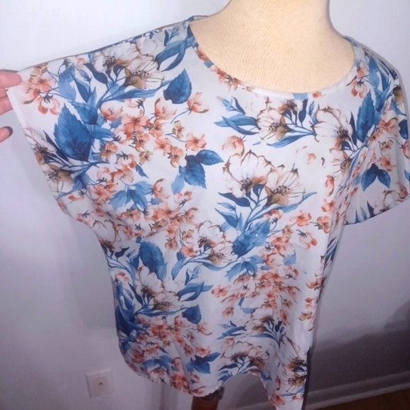 Shein- Floral Short Sleeve Blouse- W Sz 12 - Picture 2 of 6